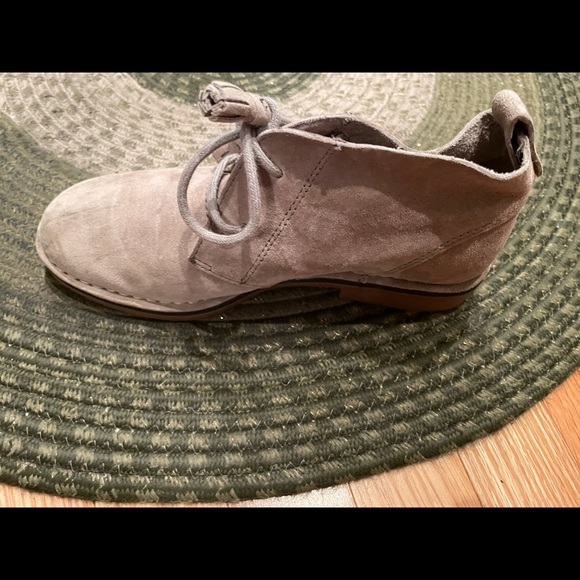 Not new with tags but hardly worn - Picture 2 of 6